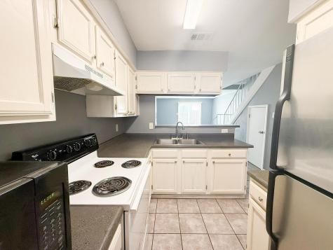 9510 Olde Towne Row Dallas TX 75227