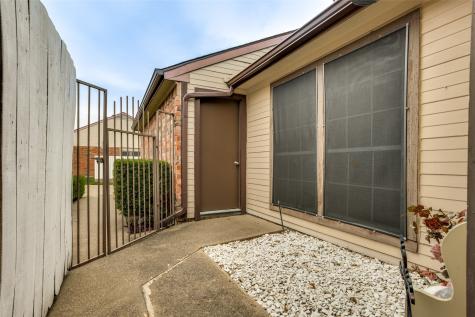 1106 Woburn Drive Garland TX 75043