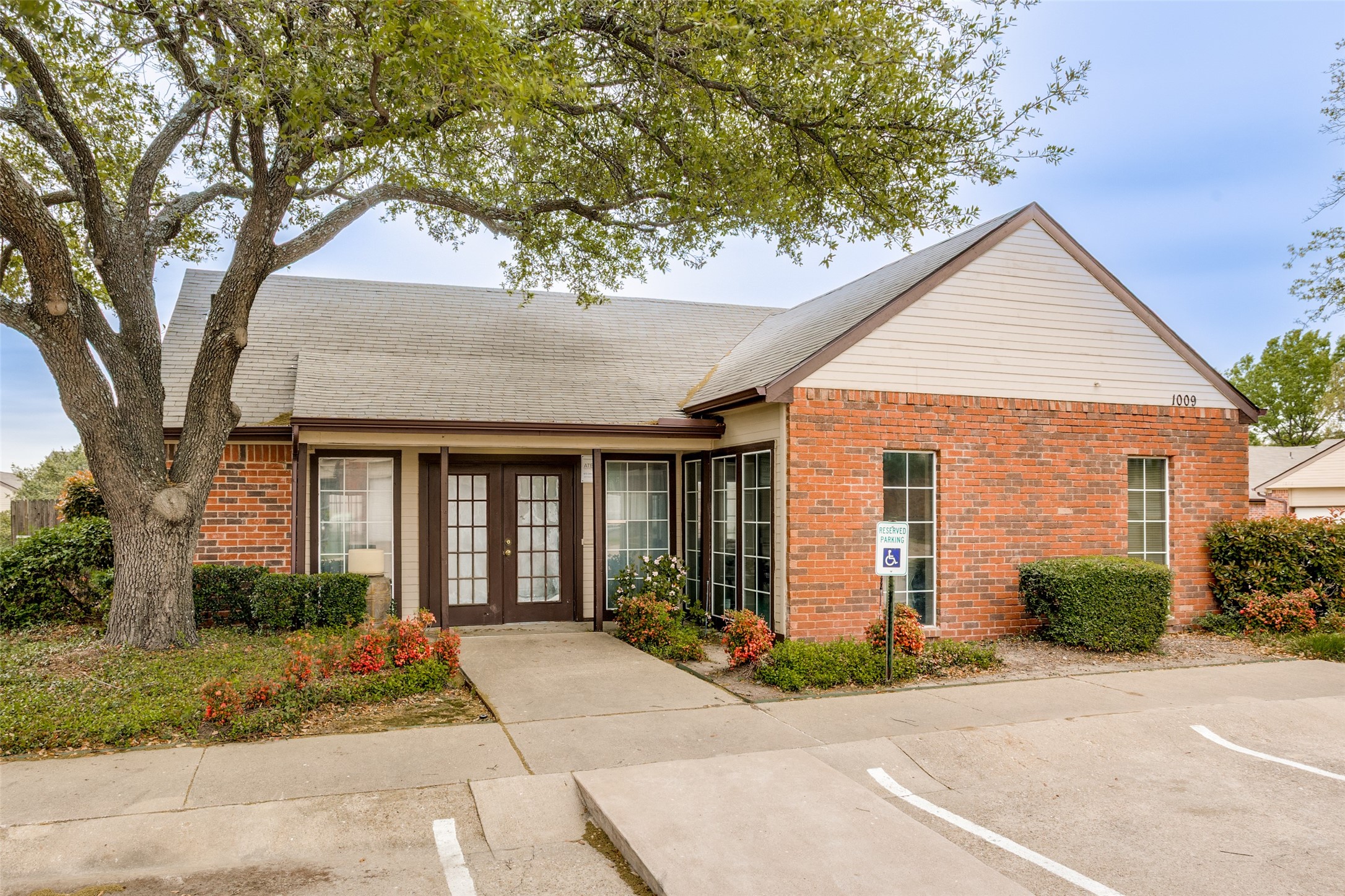 1106 Woburn Drive Garland TX 75043