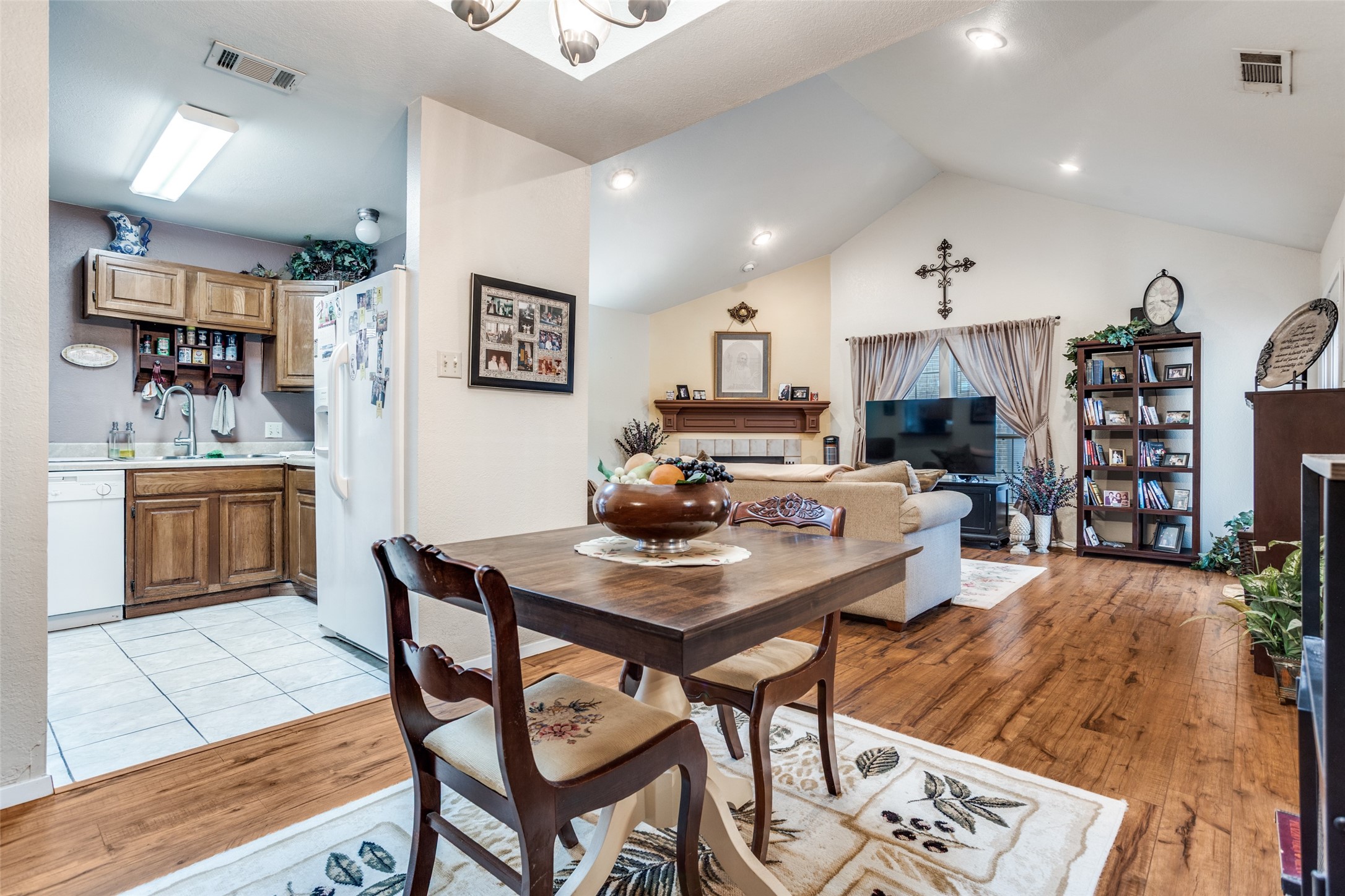 1106 Woburn Drive Garland TX 75043
