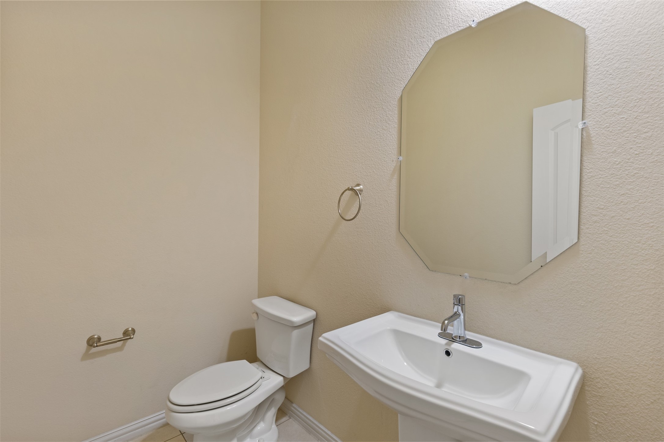1904 Bethlehem Street Irving TX 75061
