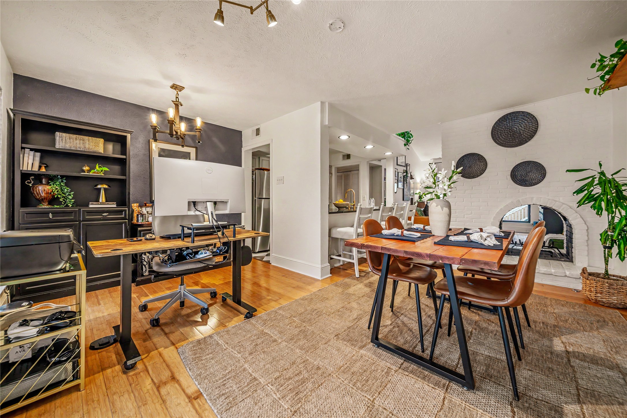 5910 Sandhurst Lane Dallas TX 75206