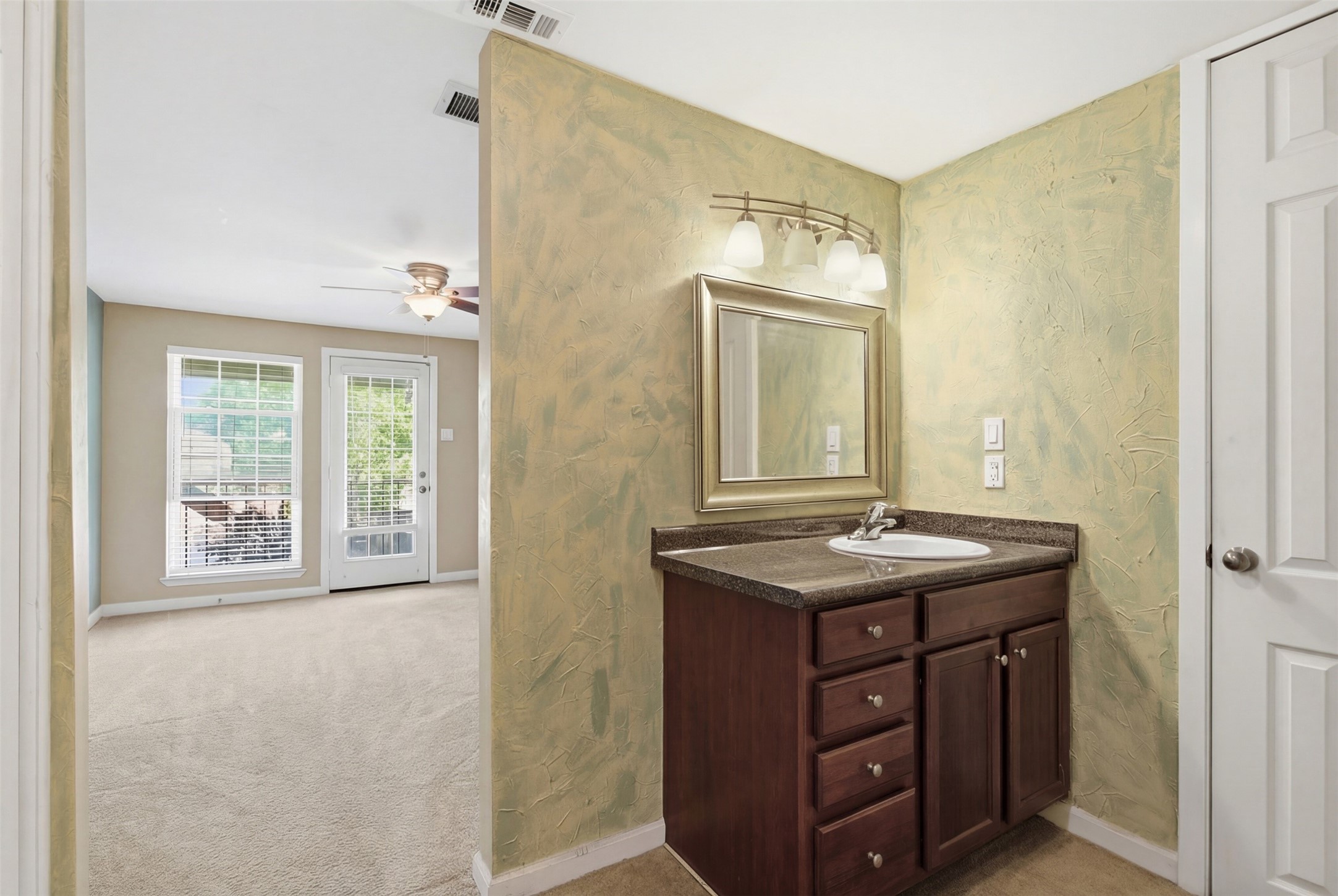 5981 Arapaho Road Dallas TX 75248