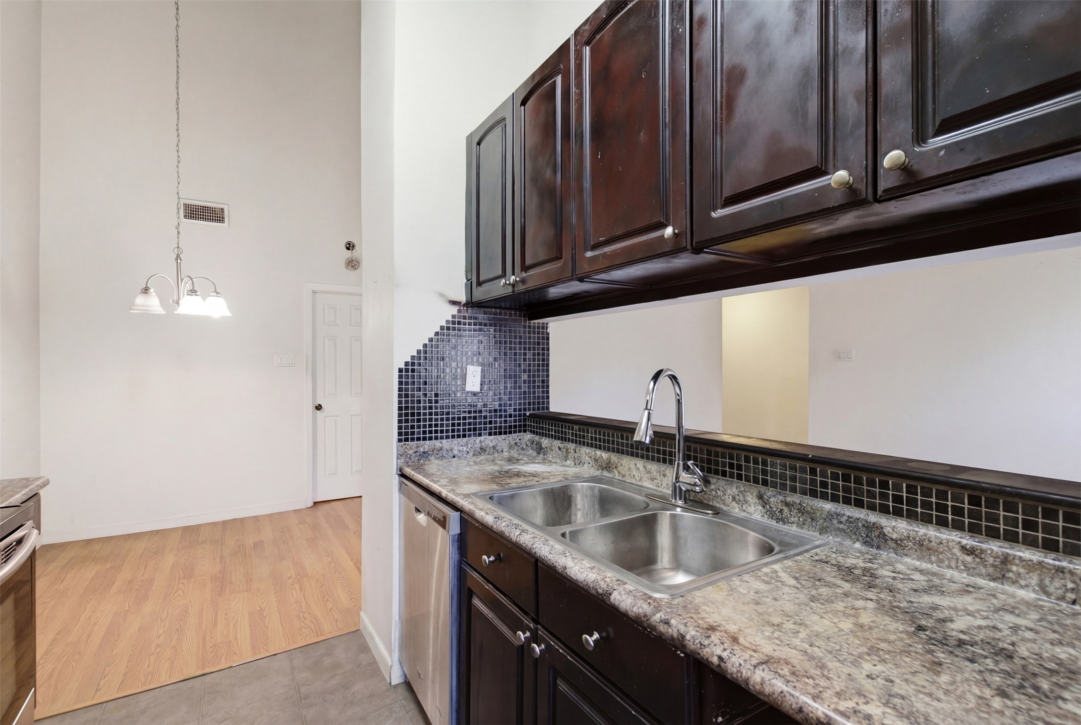5981 Arapaho Road Dallas TX 75248