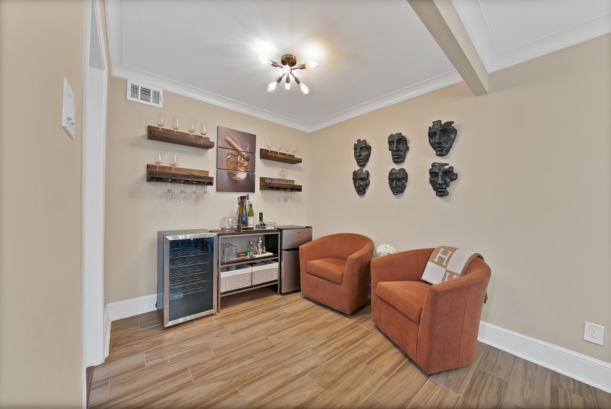5904 Sandhurst Lane Dallas TX 75206