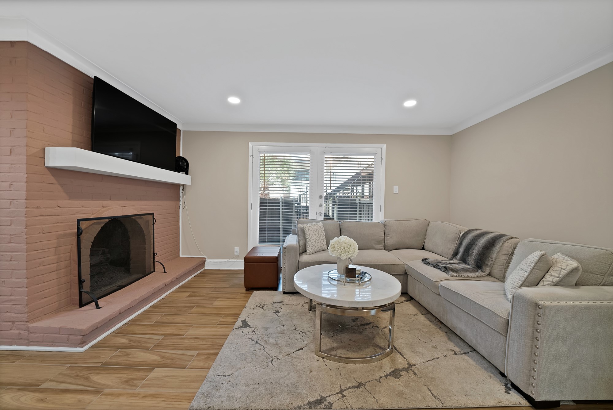5904 Sandhurst Lane Dallas TX 75206