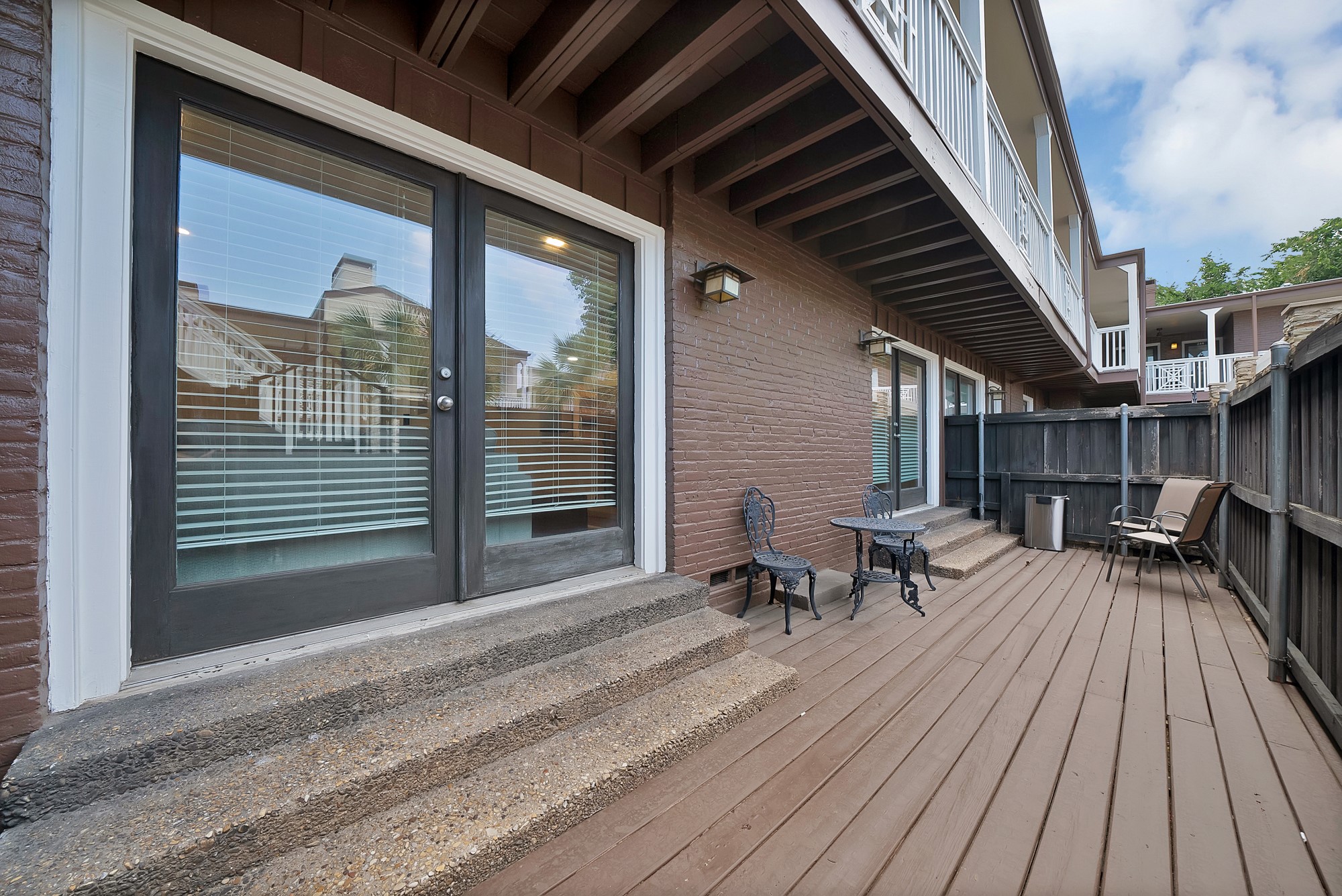 5904 Sandhurst Lane Dallas TX 75206