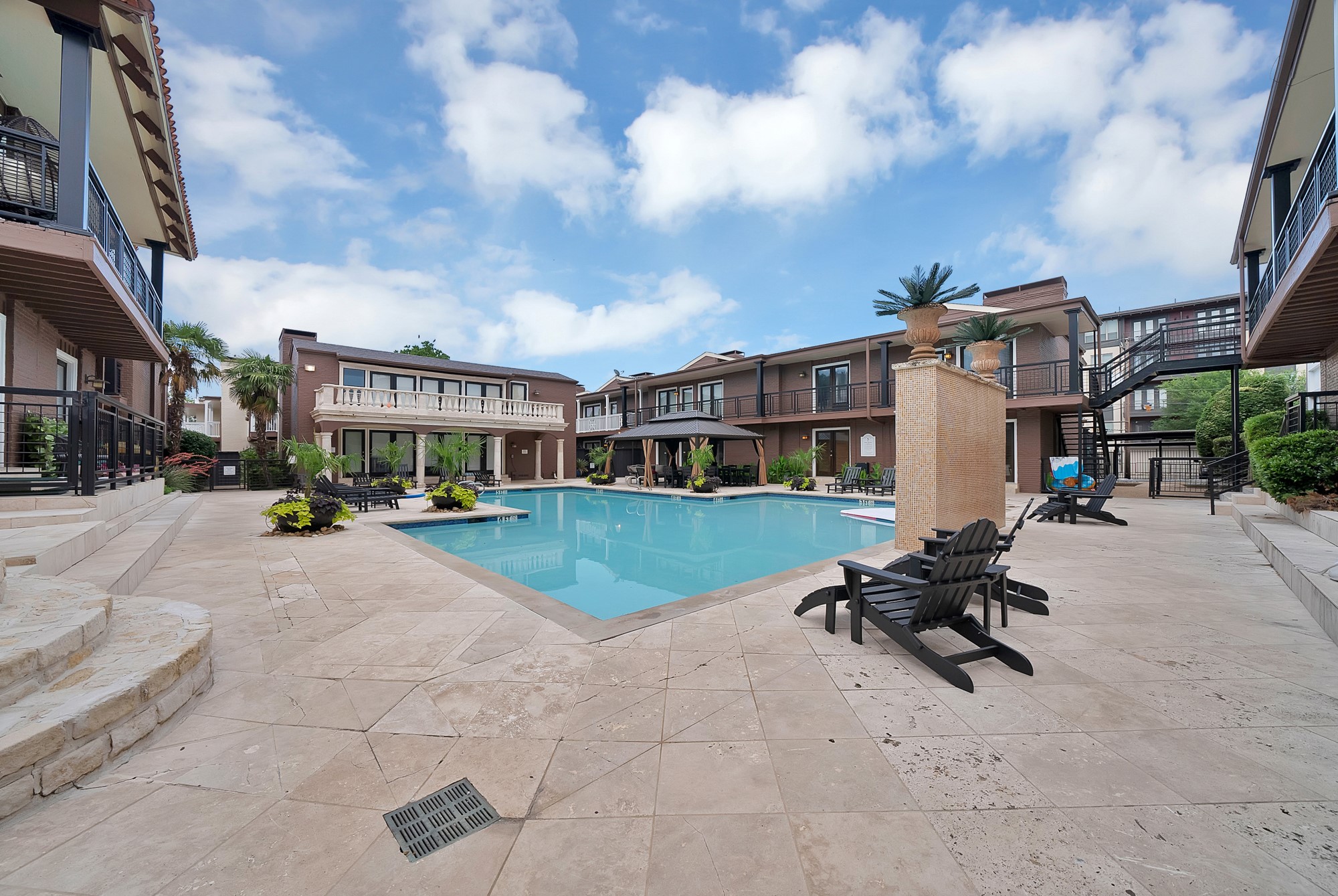 5904 Sandhurst Lane Dallas TX 75206