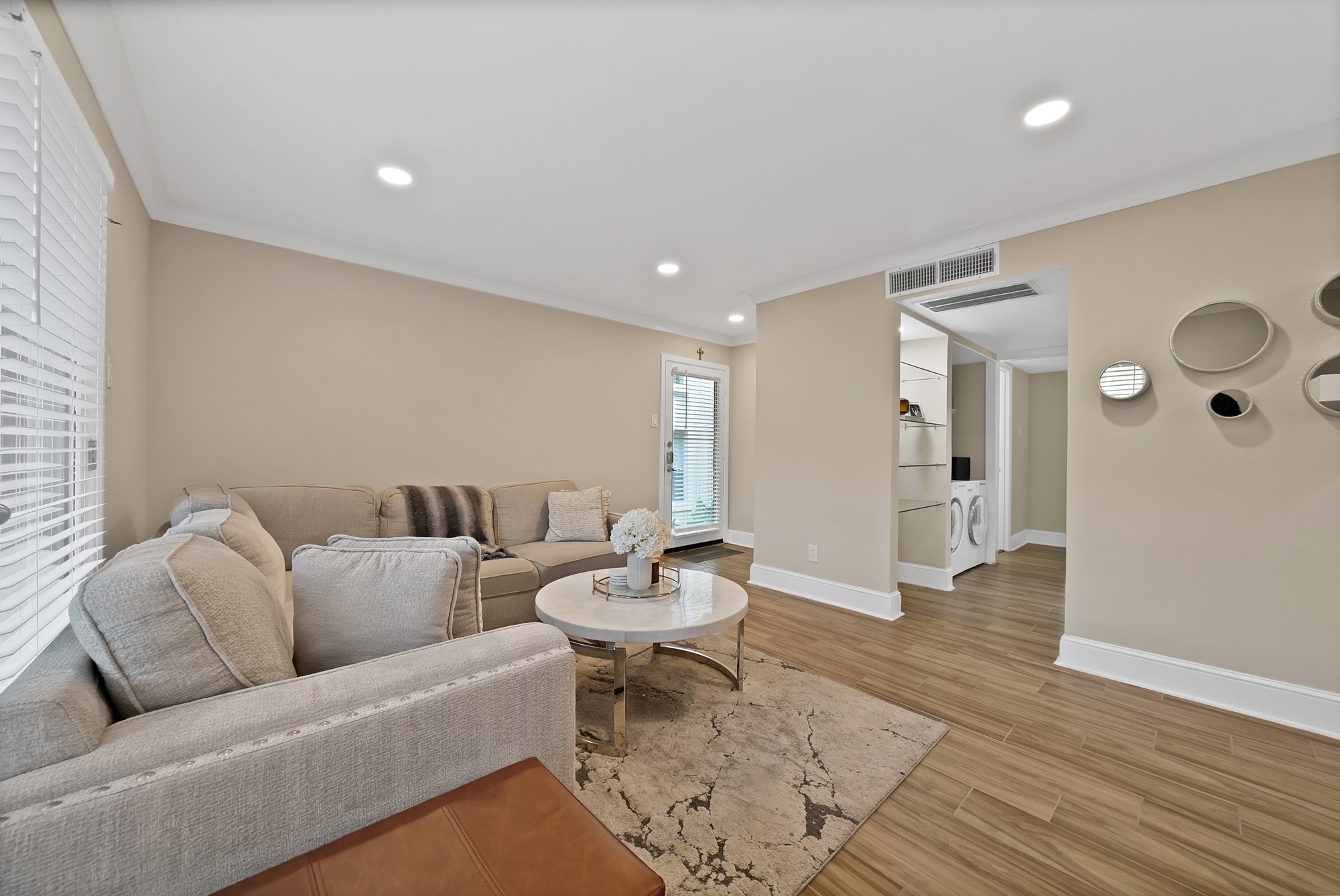 5904 Sandhurst Lane Dallas TX 75206