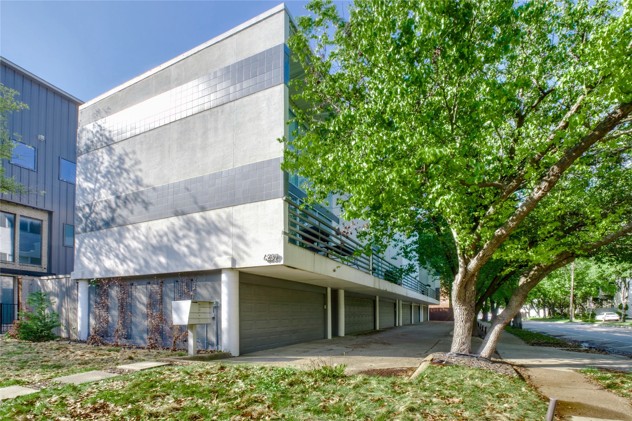 4239 Holland Avenue Dallas TX 75219