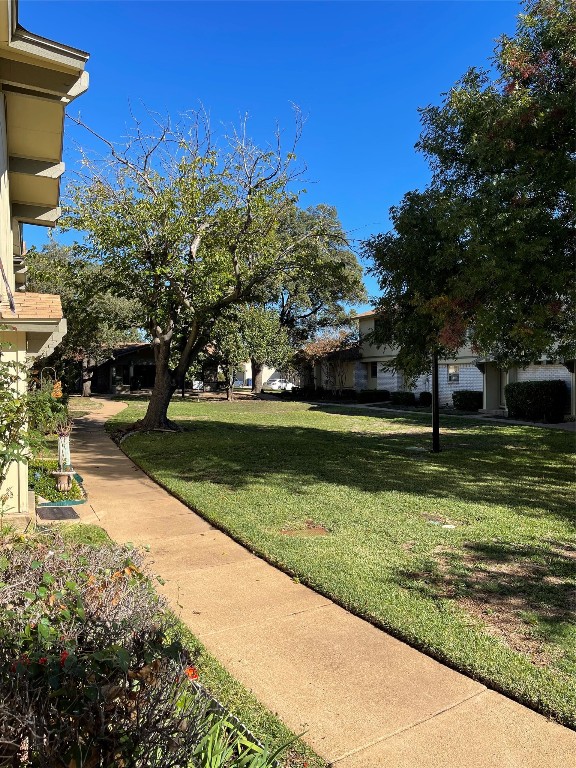 1904 Wyndemere Lane Garland TX 75042