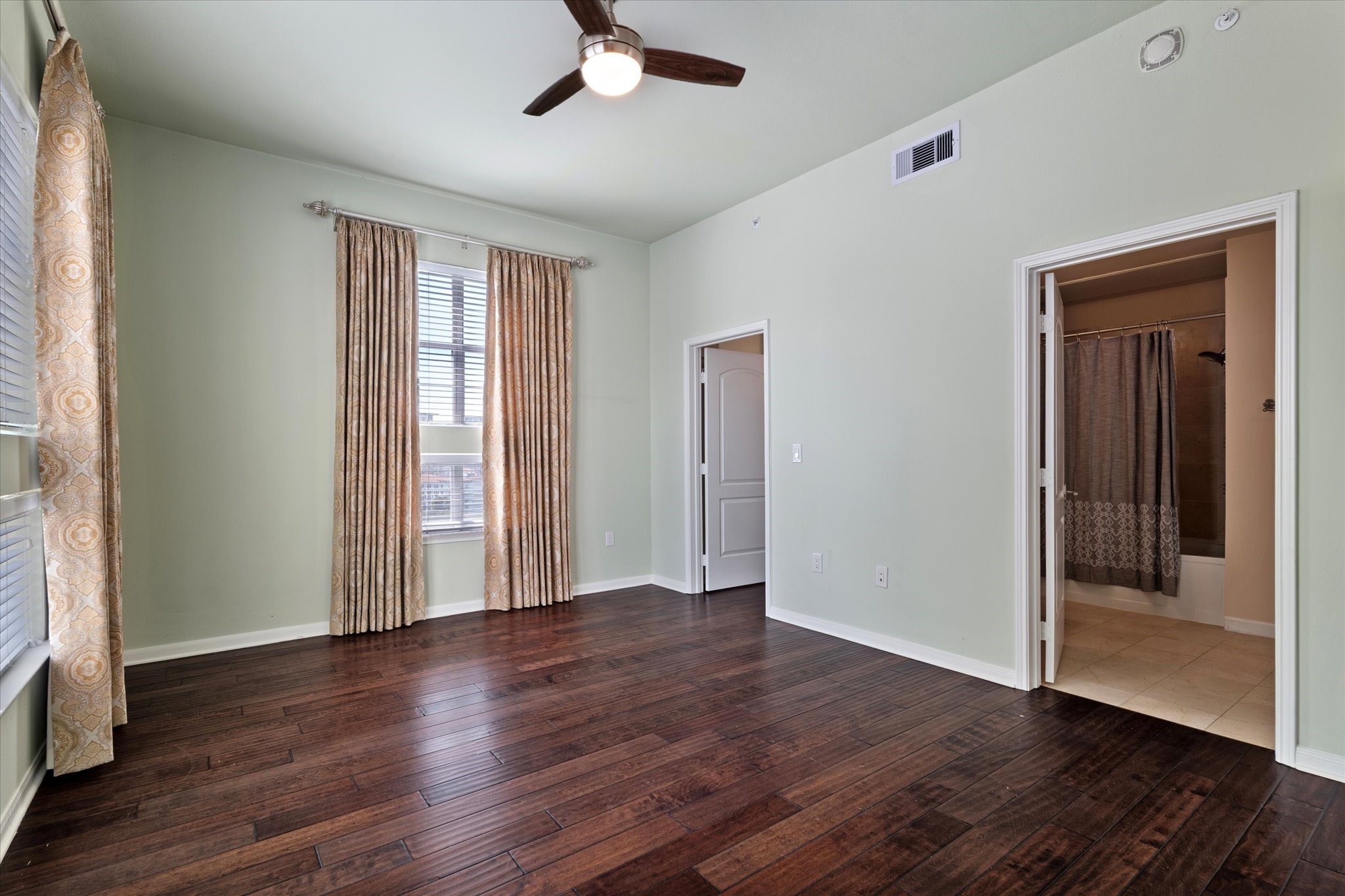 3225 Turtle Creek Boulevard Dallas TX 75219