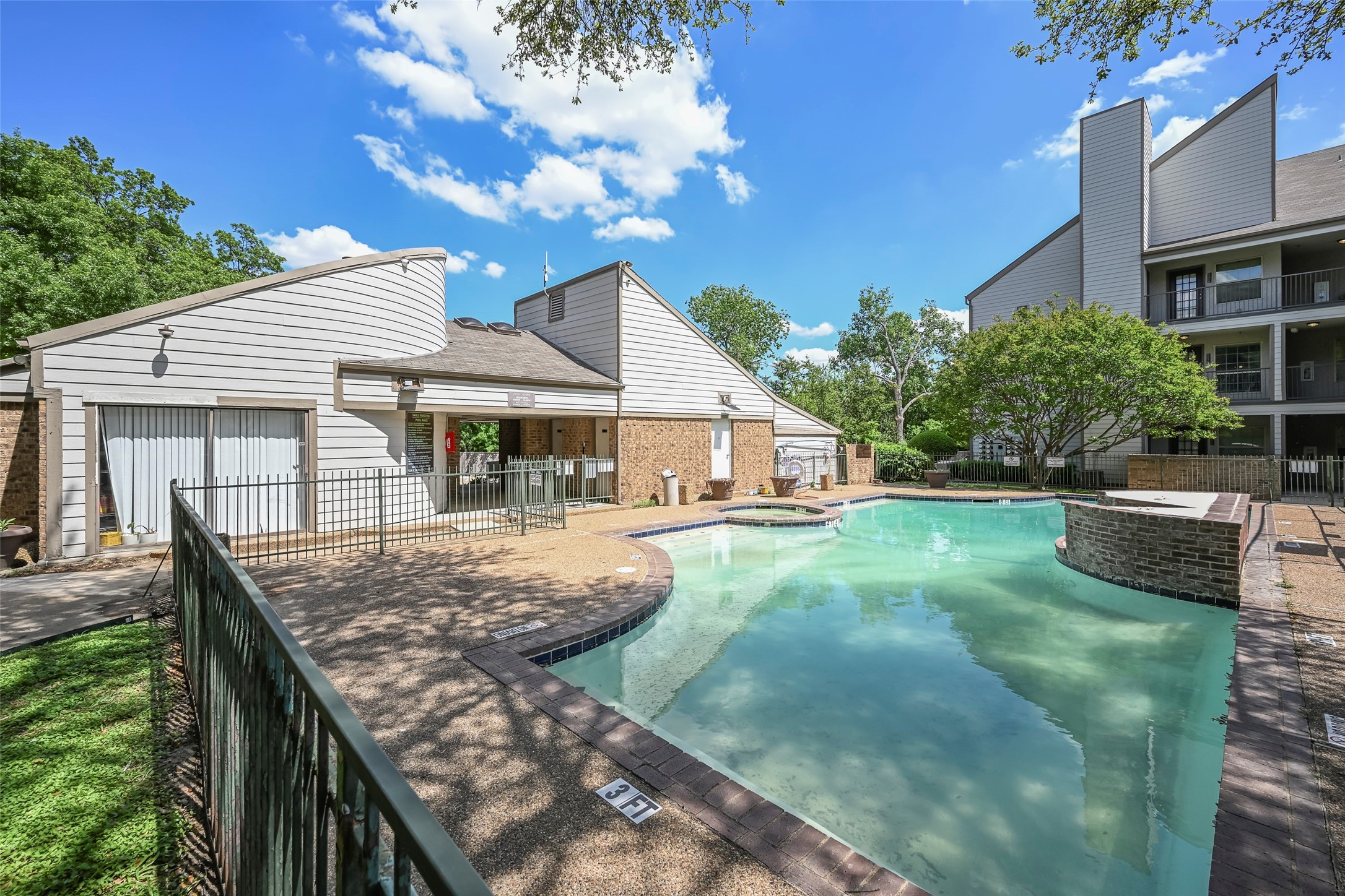 6108 Abrams Road Dallas TX 75231