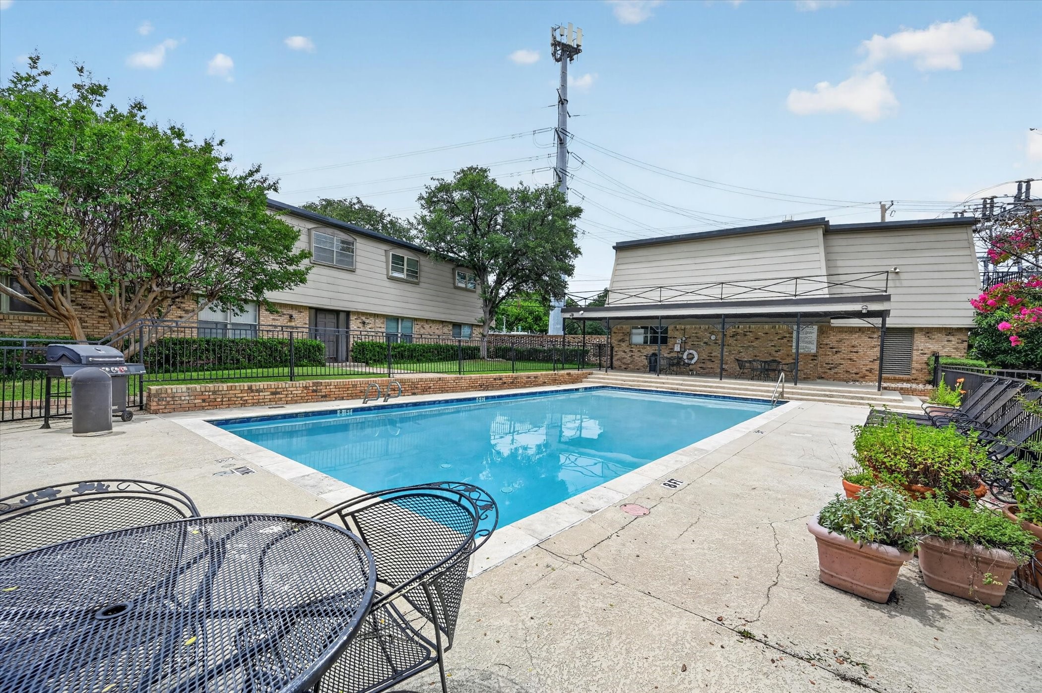 7929 Royal Lane Dallas TX 75230