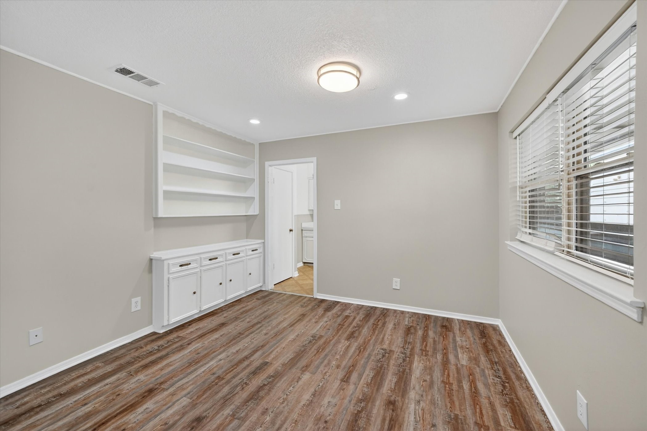 7929 Royal Lane Dallas TX 75230