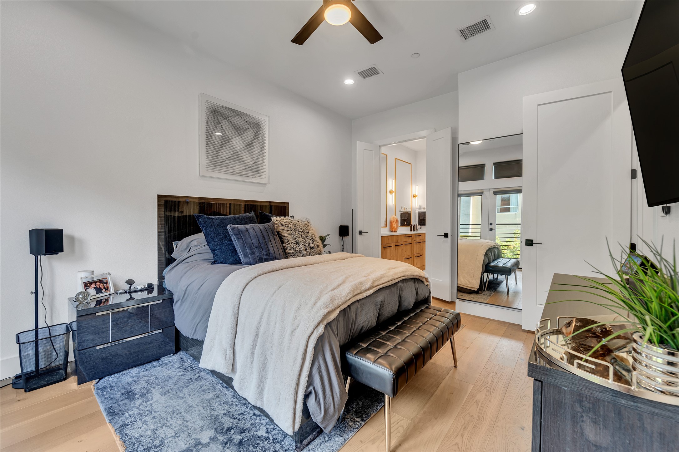 4208 Live Oak Street Dallas TX 75204