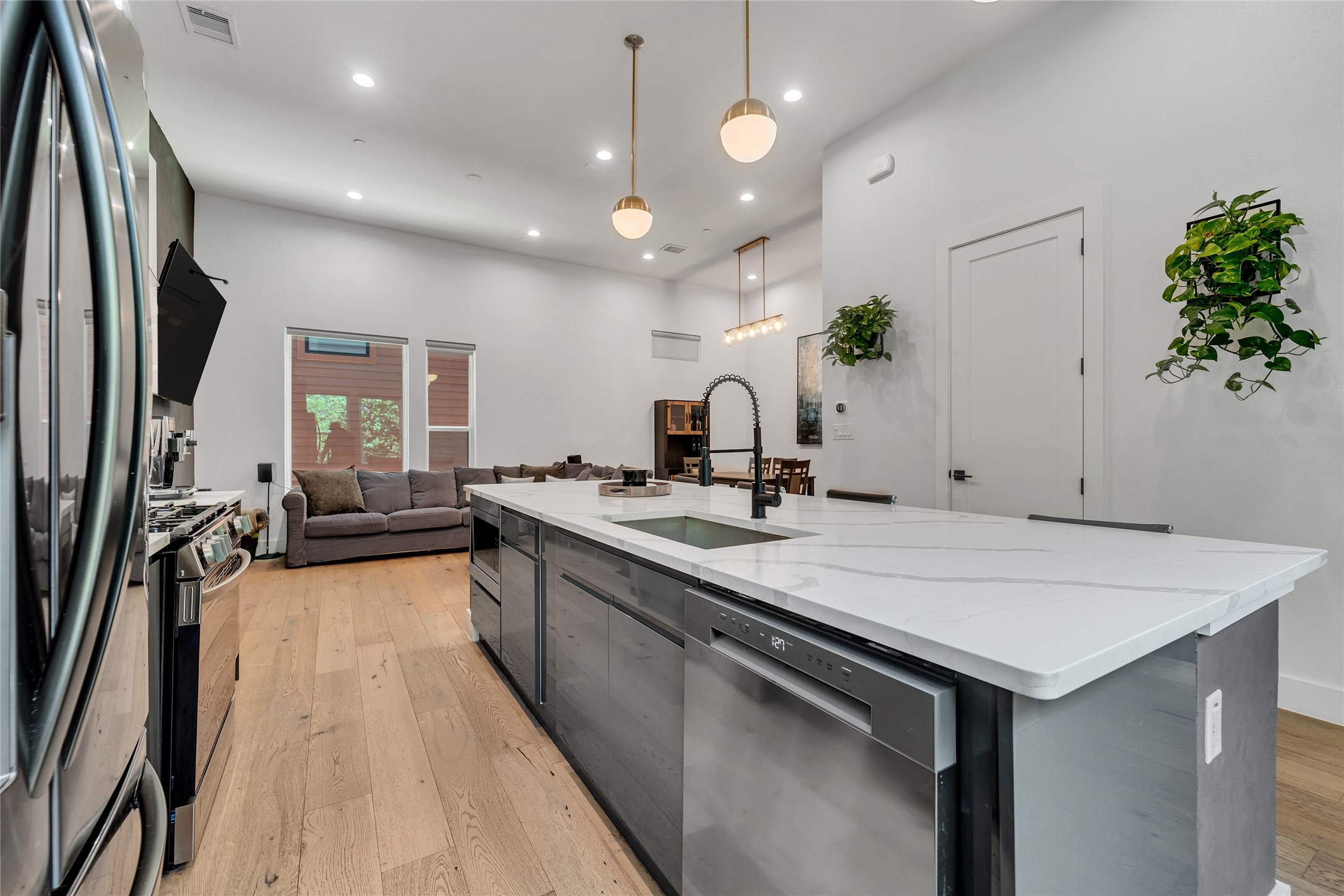 4208 Live Oak Street Dallas TX 75204