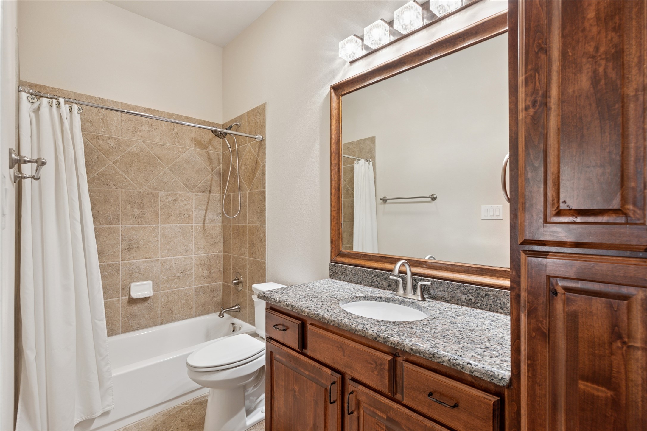 2104 Ladera Way Mansfield TX 76063