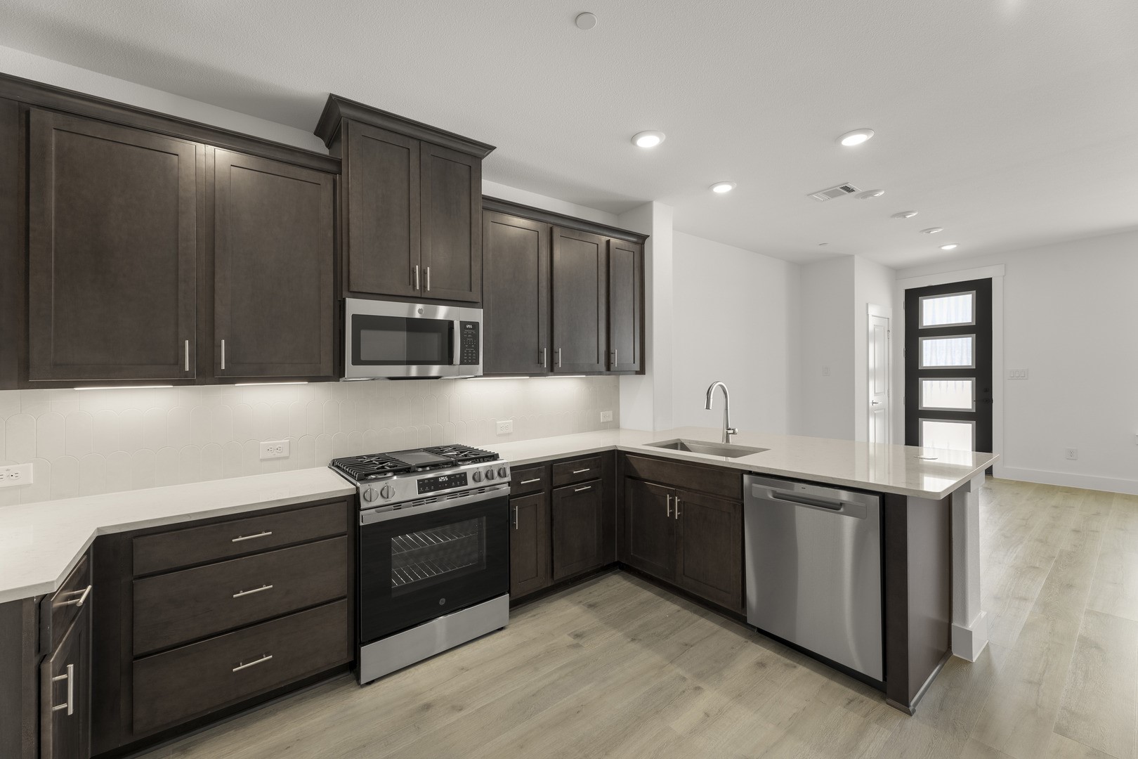 2539 Huxley Mews Allen TX 75013