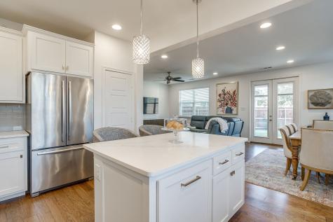 109 Crossroads Circle Westworth Village TX 76114