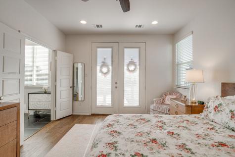 109 Crossroads Circle Westworth Village TX 76114