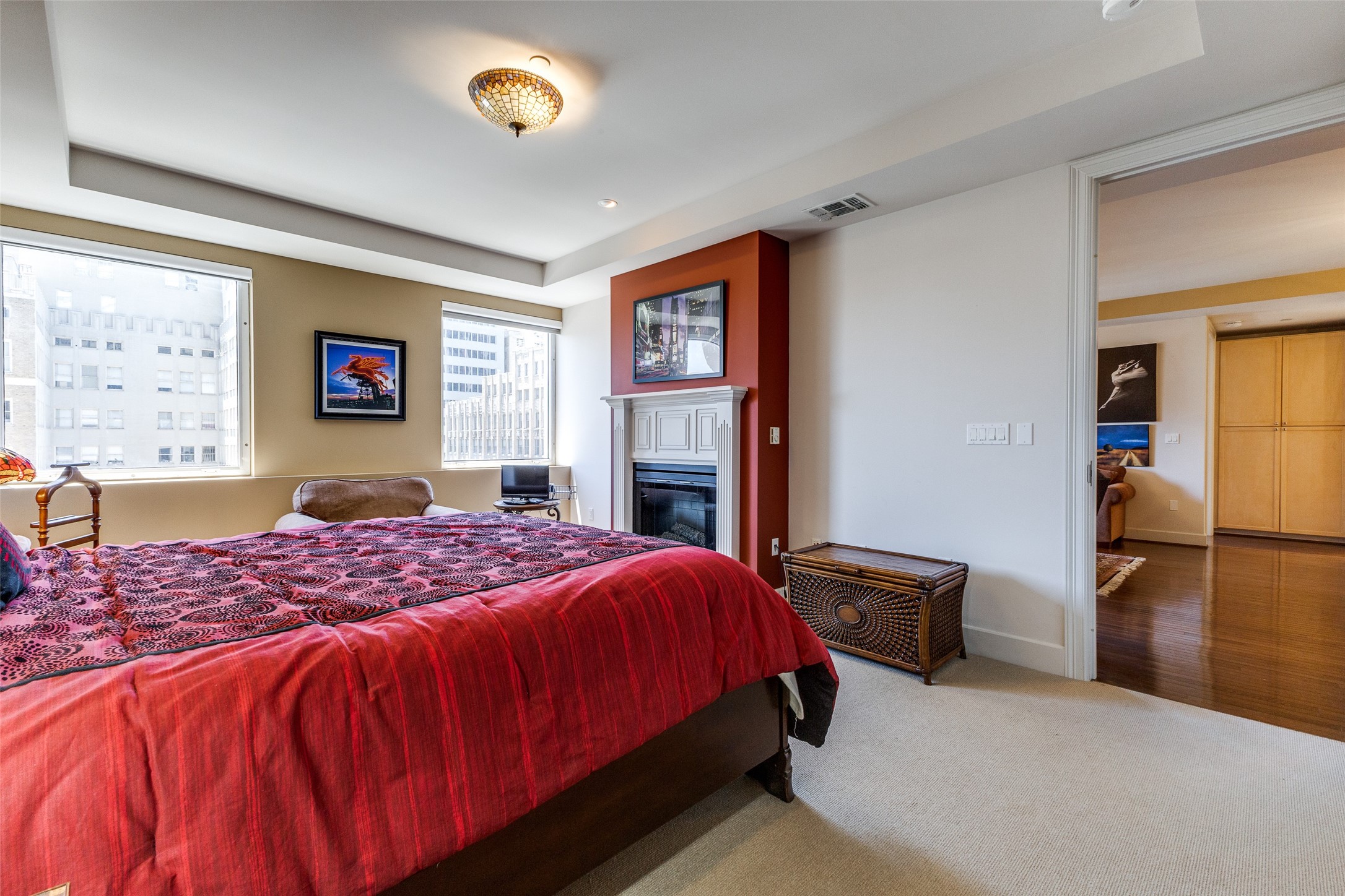 1505 Elm Street Dallas TX 75201