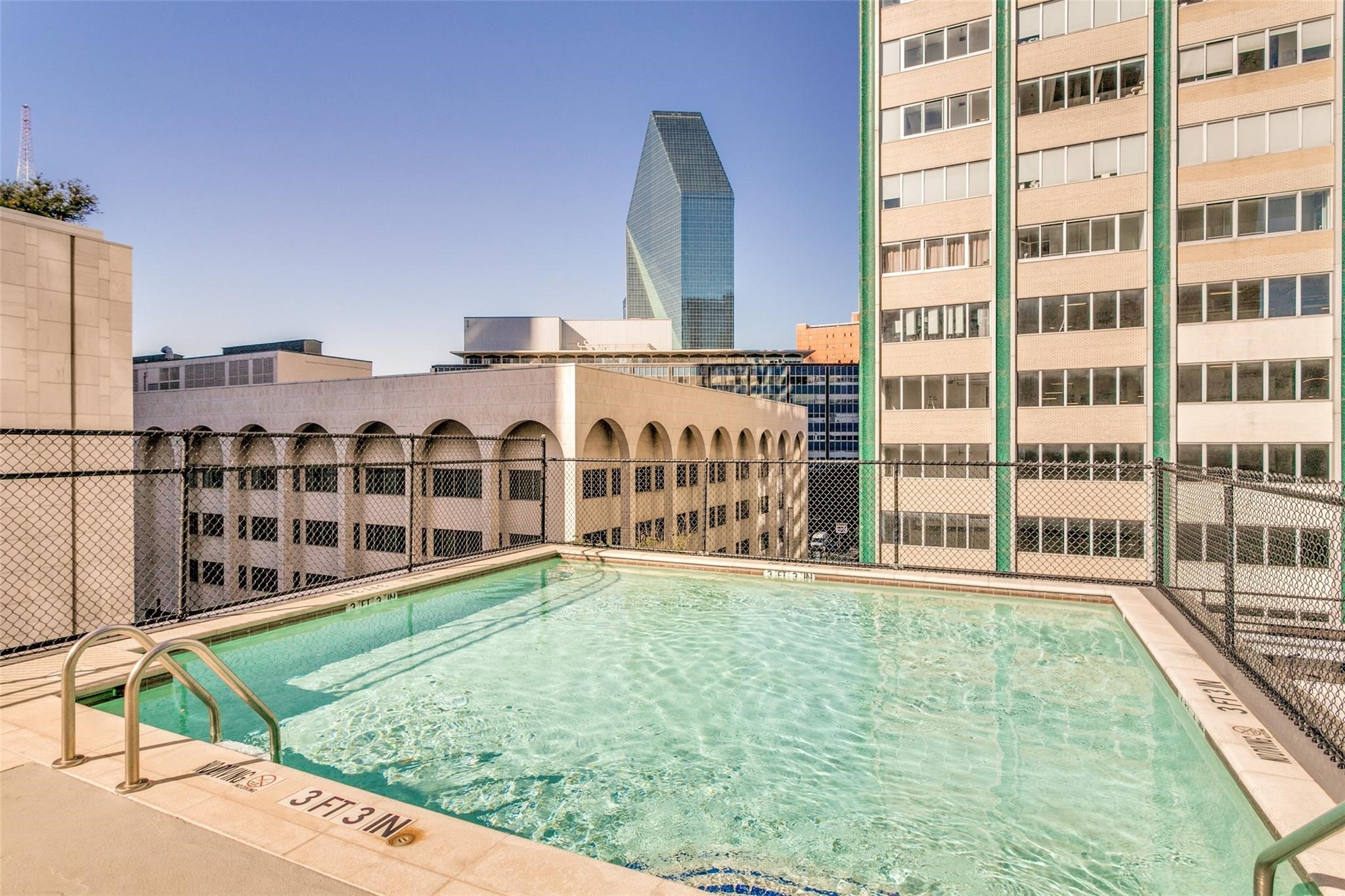 1505 Elm Street Dallas TX 75201
