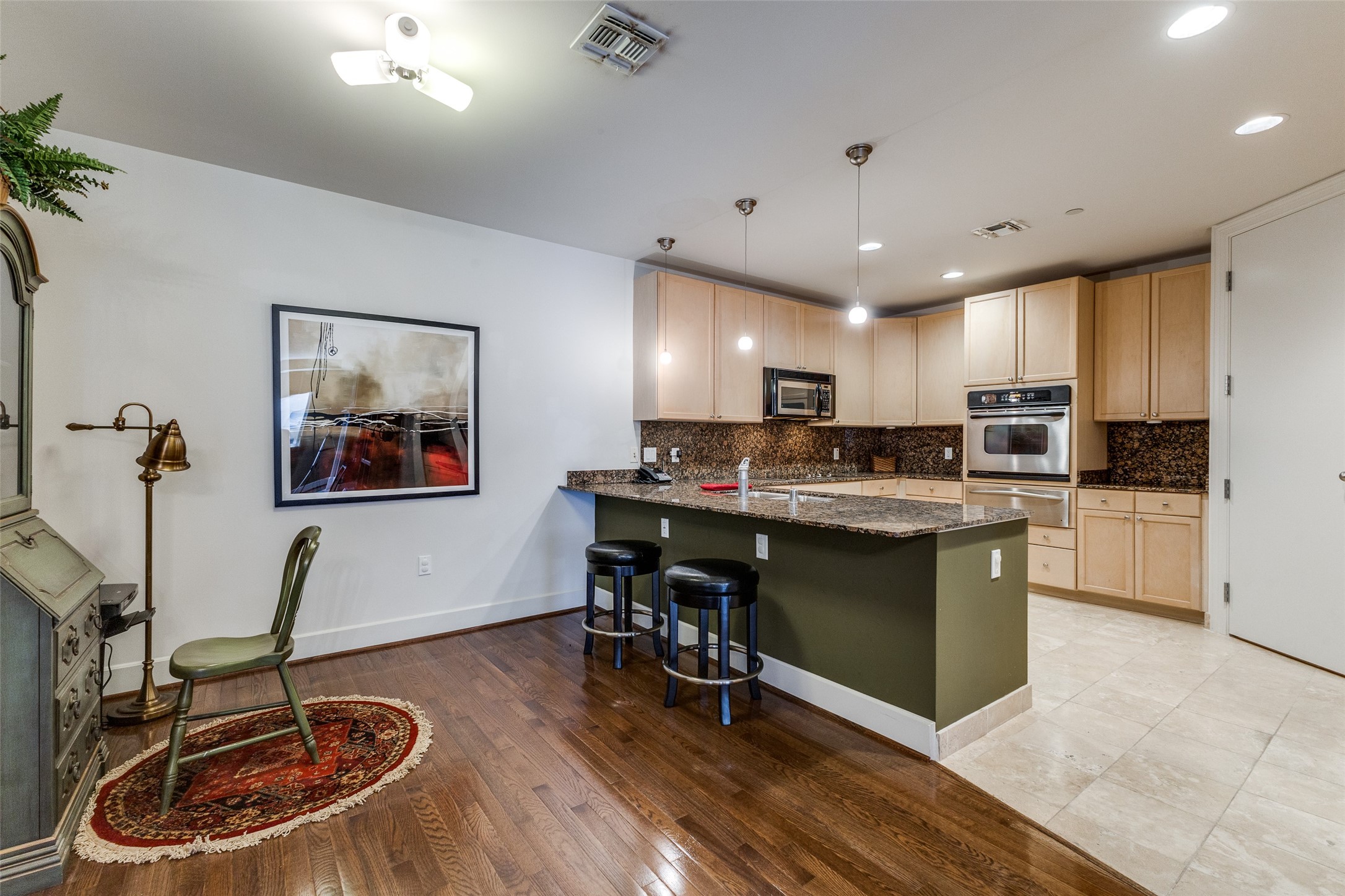 1505 Elm Street Dallas TX 75201