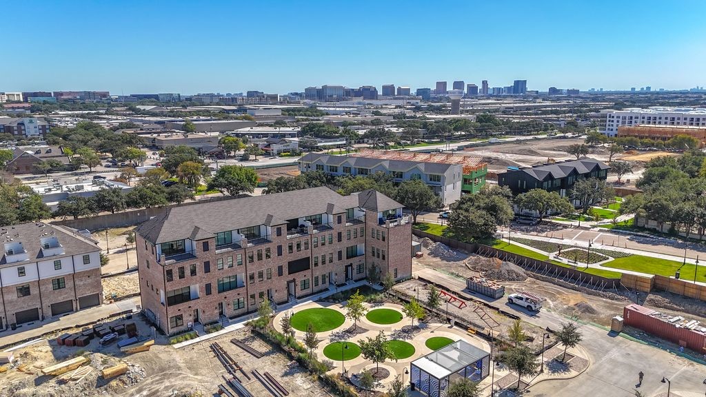 4070 Oak Circle Addison TX 75001