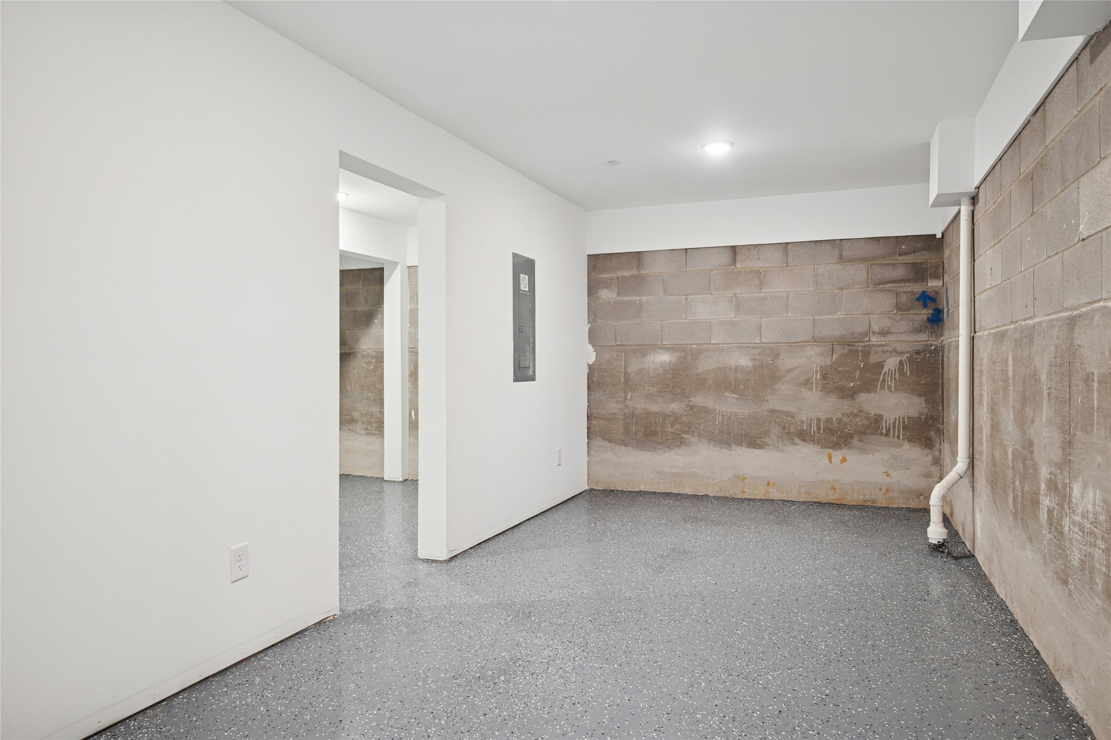 4070 Oak Circle Addison TX 75001
