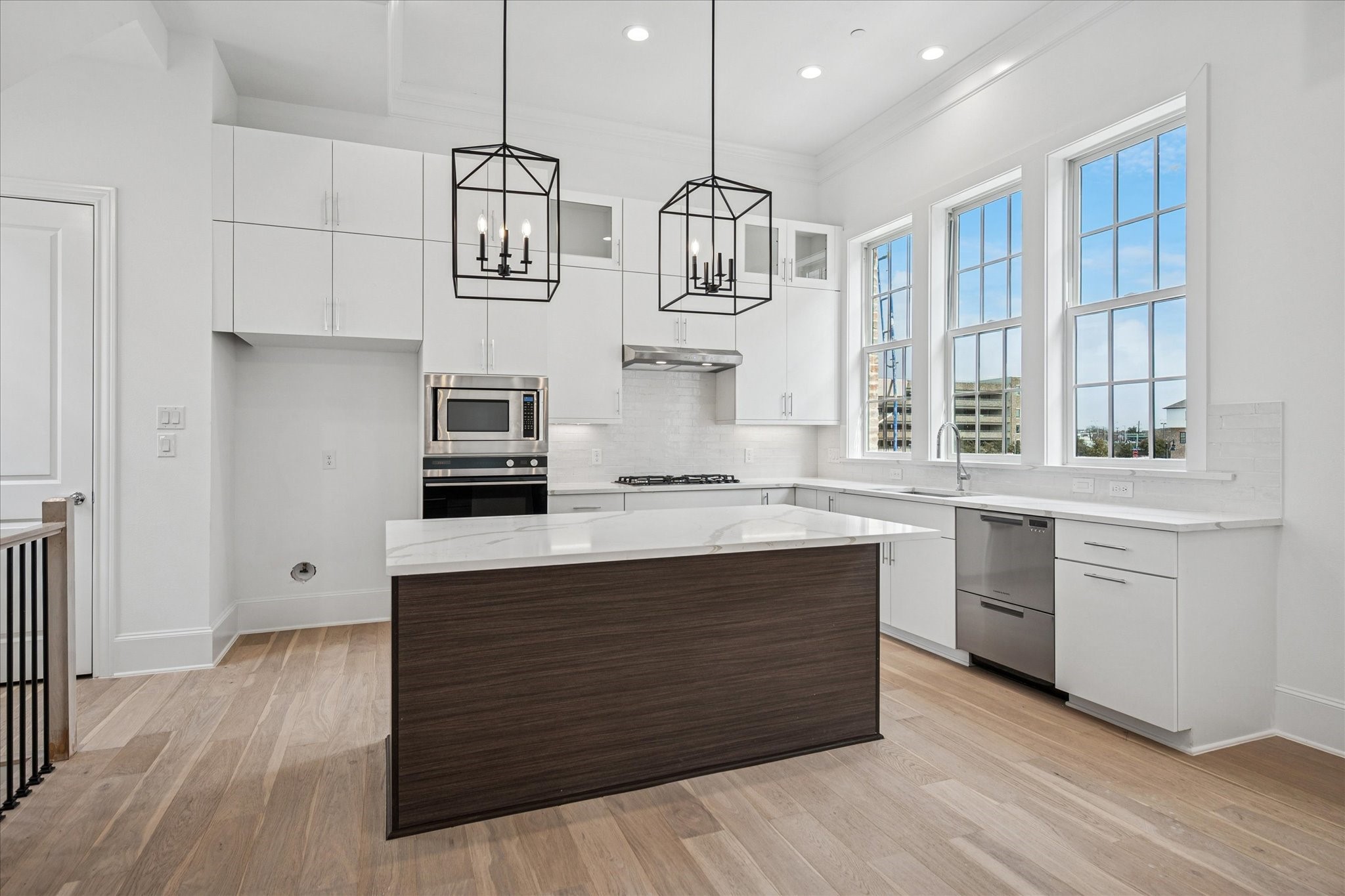 4070 Oak Circle Addison TX 75001