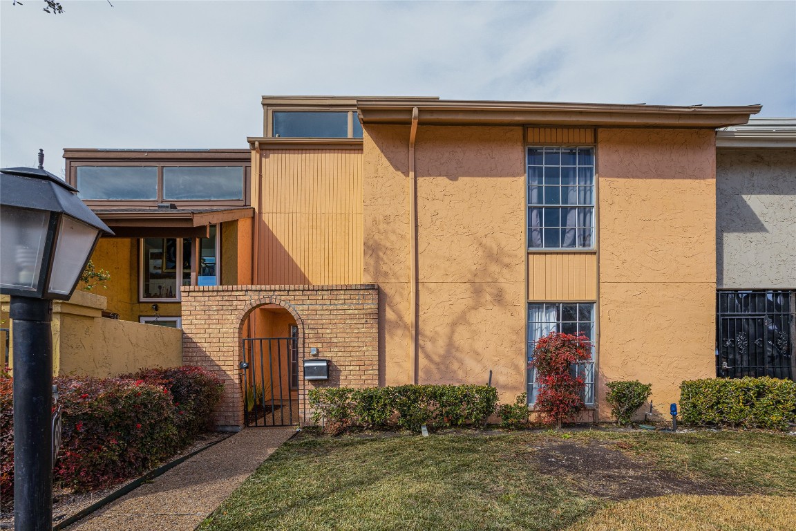 9219 Chimney Sweep Lane Dallas TX 75243