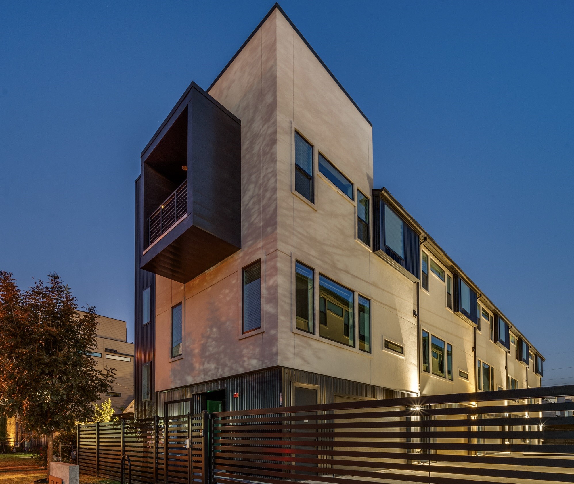 2900 Hawthorne Avenue Dallas TX 75219
