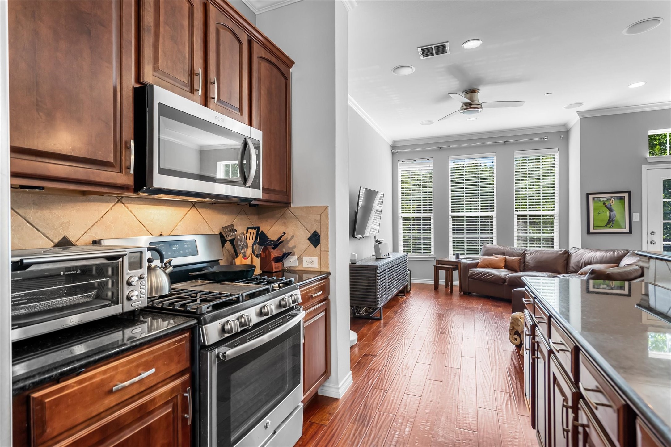 15743 Spectrum Drive Addison TX 75001