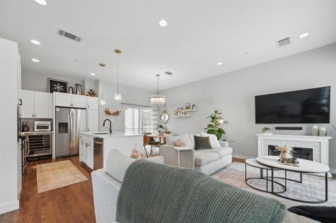2280 N Fitzhugh Avenue Dallas TX 75204