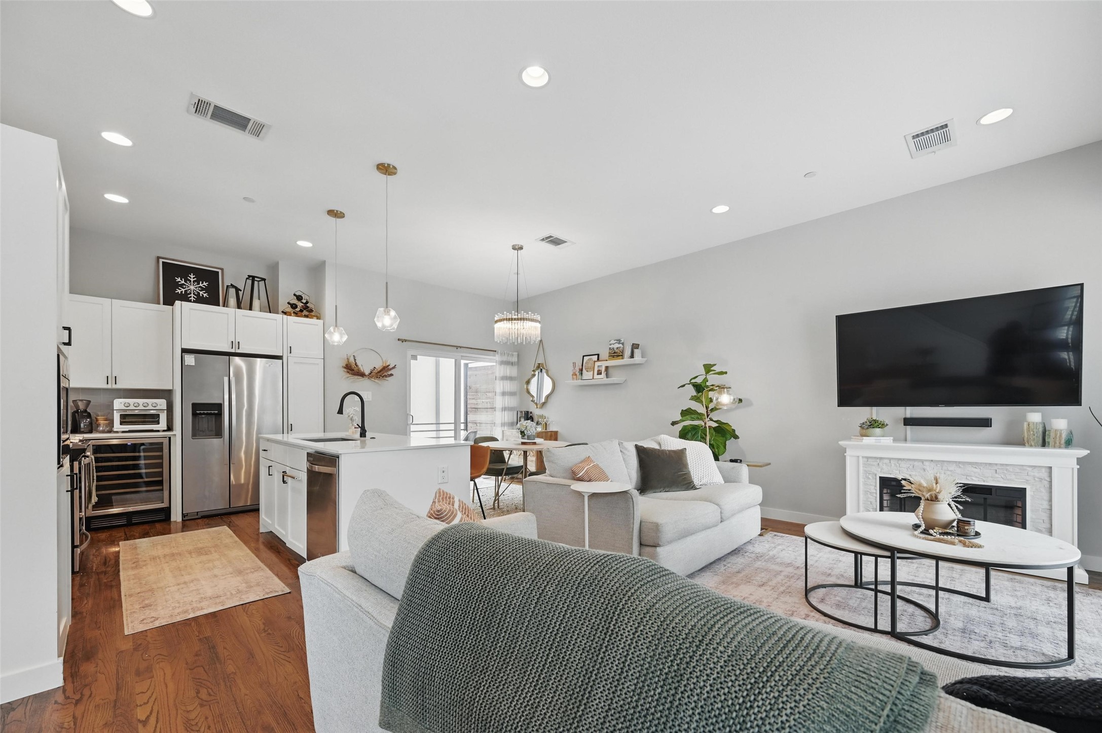 2280 N Fitzhugh Avenue Dallas TX 75204