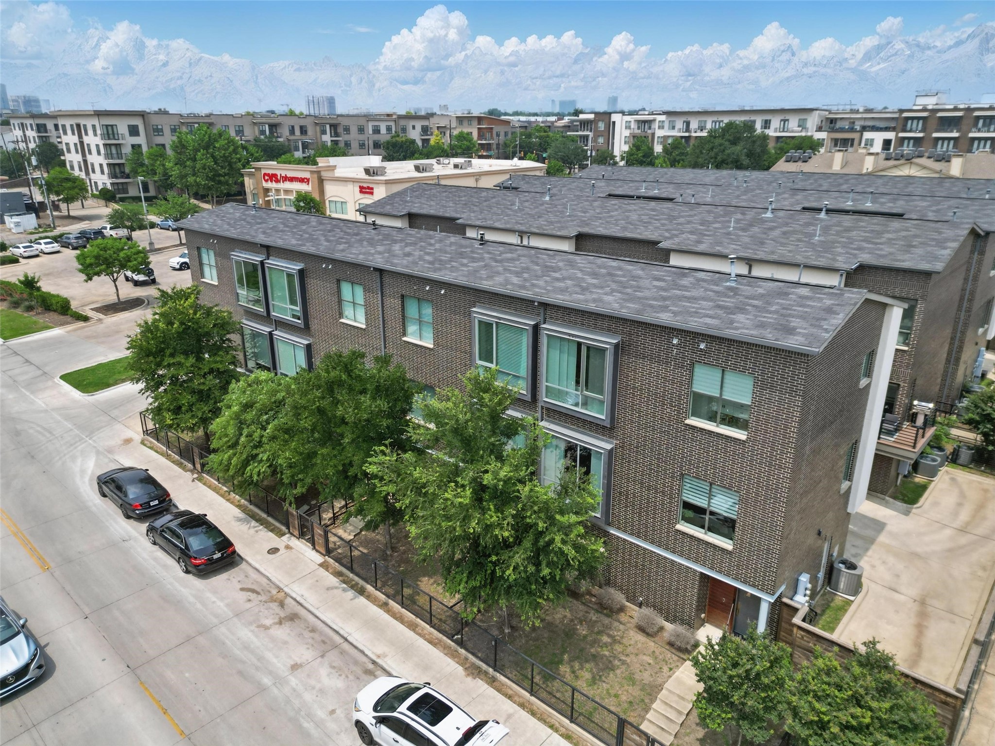 2280 N Fitzhugh Avenue Dallas TX 75204