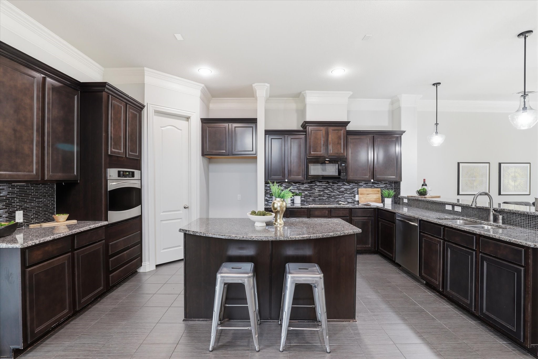 655 Rockingham Drive Irving TX 75063