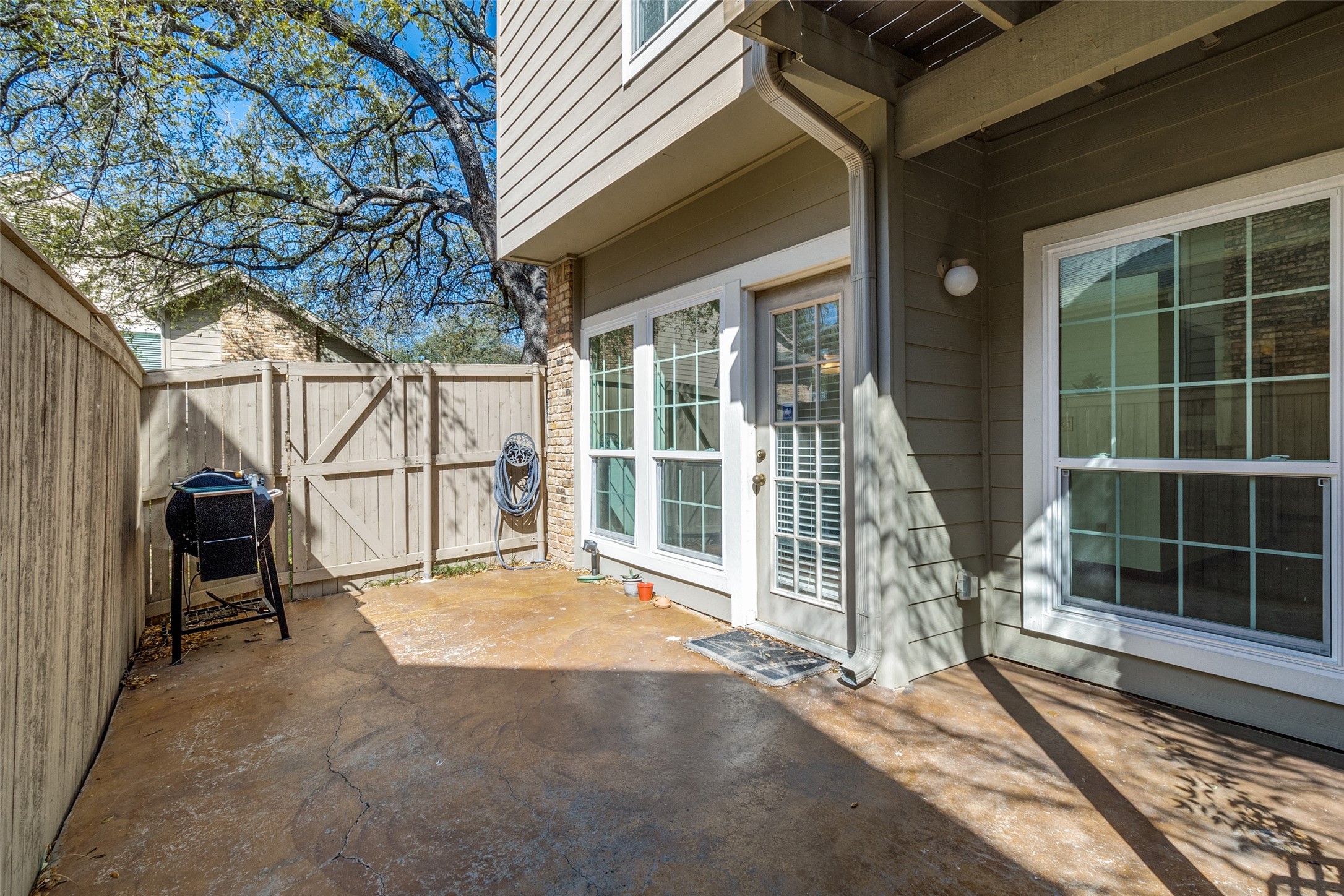 8418 Towneship Lane Dallas TX 75243