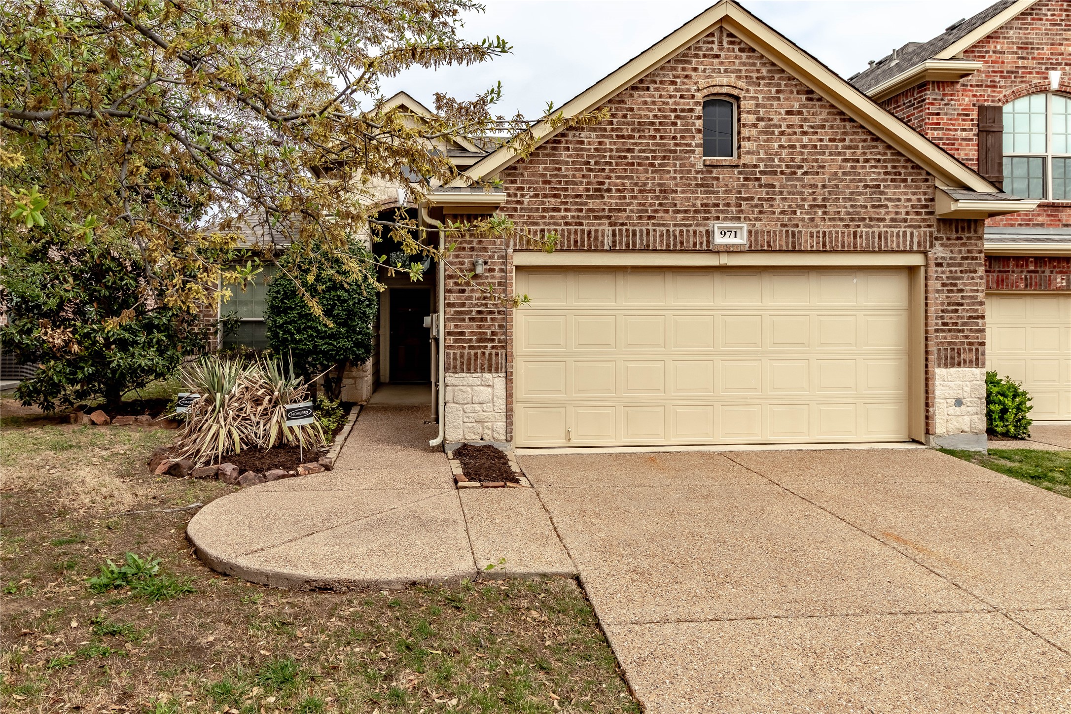 971 Wellington Drive Lewisville TX 75067