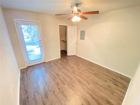 9831 Walnut Street Dallas TX 75243