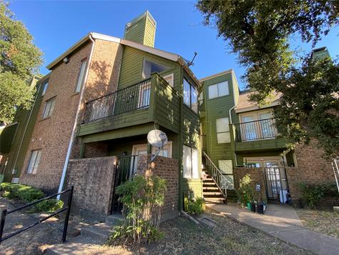 9831 Walnut Street Dallas TX 75243