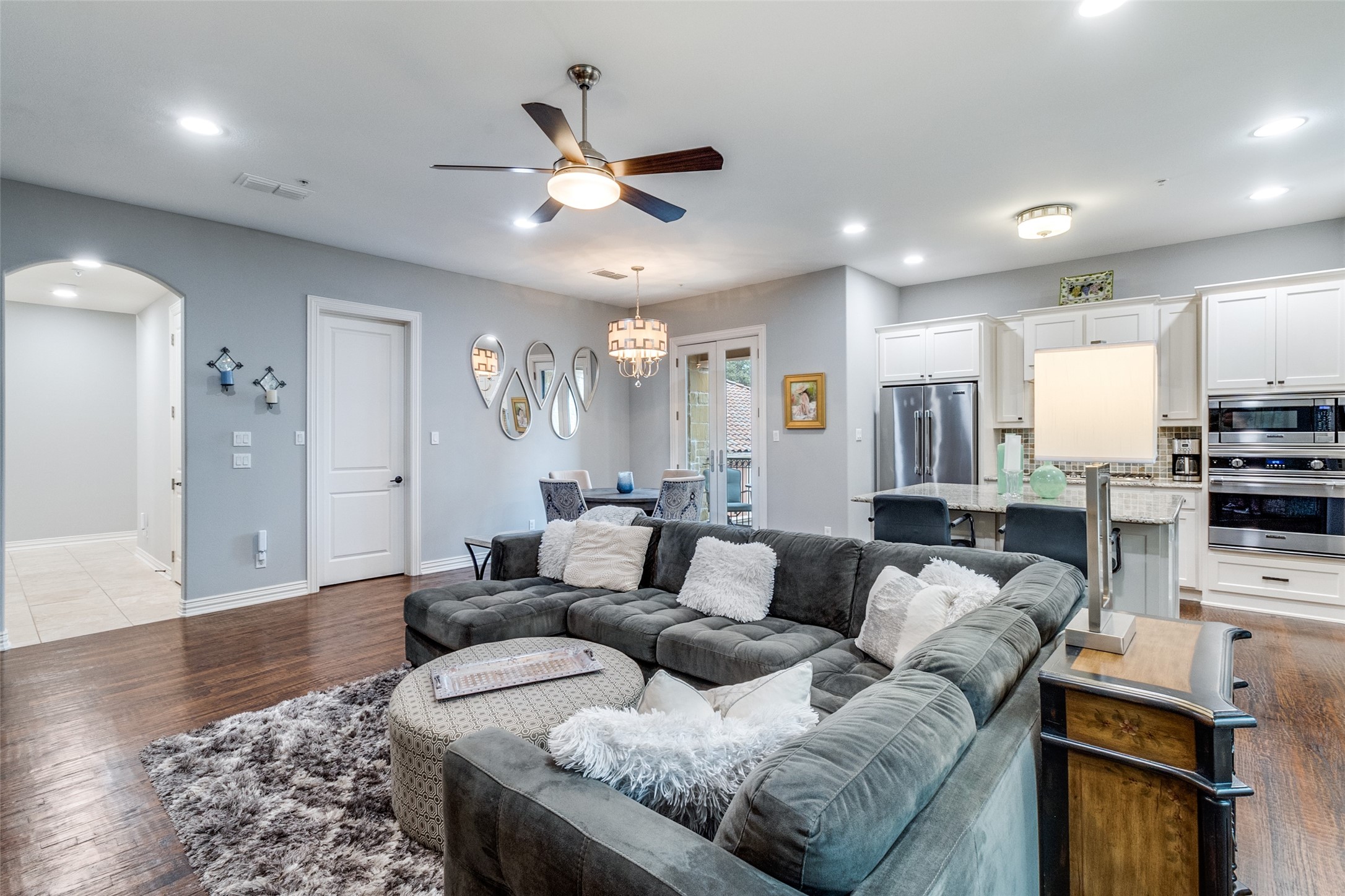 2811 Hood Street Dallas TX 75219