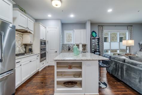 2811 Hood Street Dallas TX 75219
