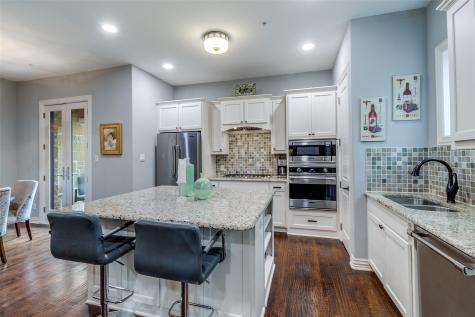 2811 Hood Street Dallas TX 75219