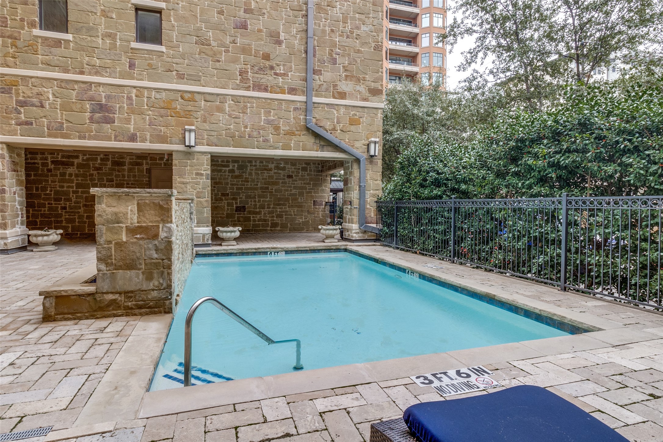 2811 Hood Street Dallas TX 75219