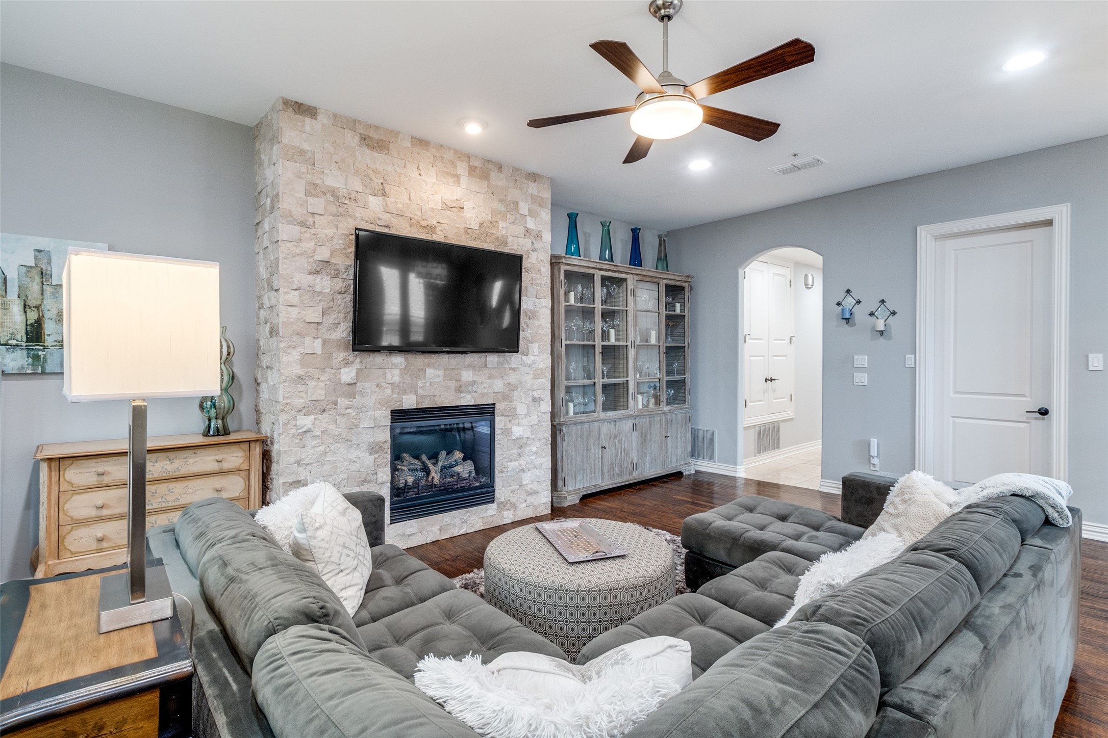 2811 Hood Street Dallas TX 75219