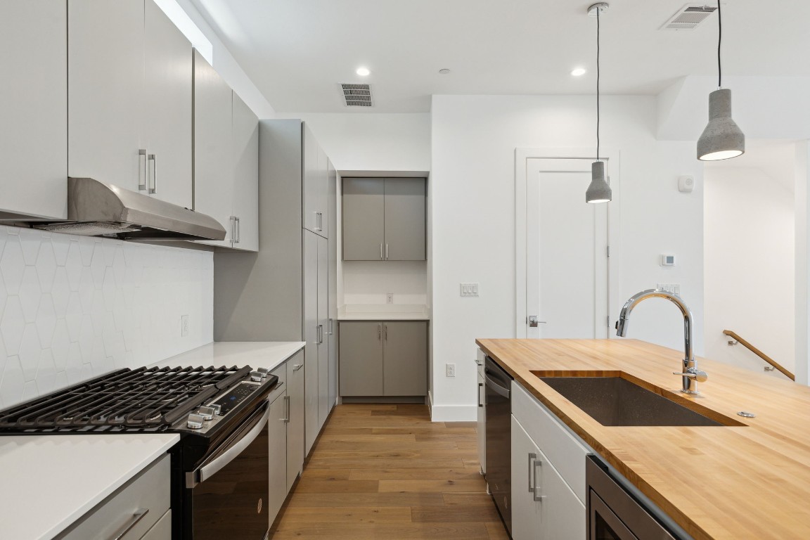 234 Melba Street Dallas TX 75208