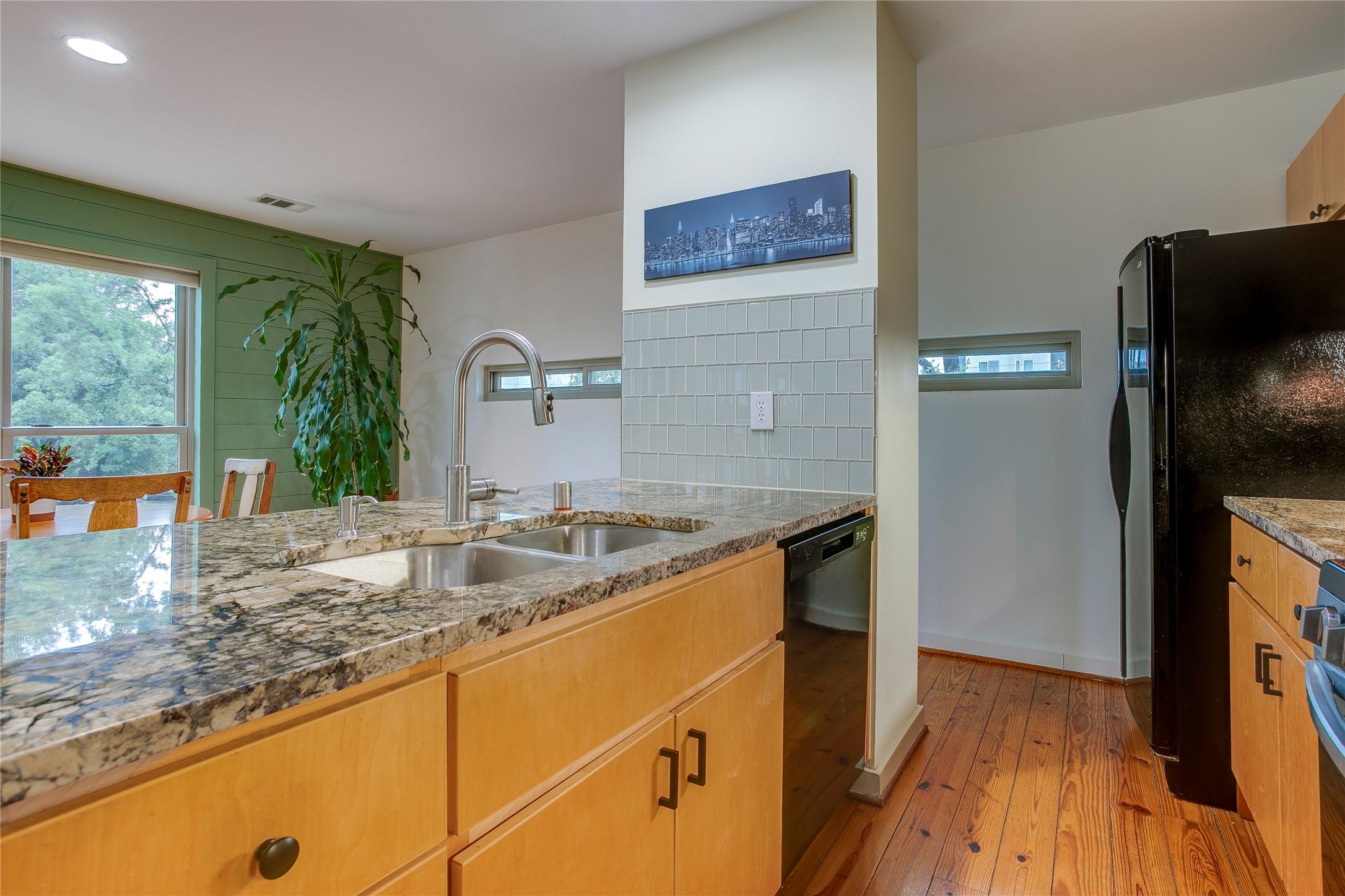 3801 San Jacinto Dallas TX 75204