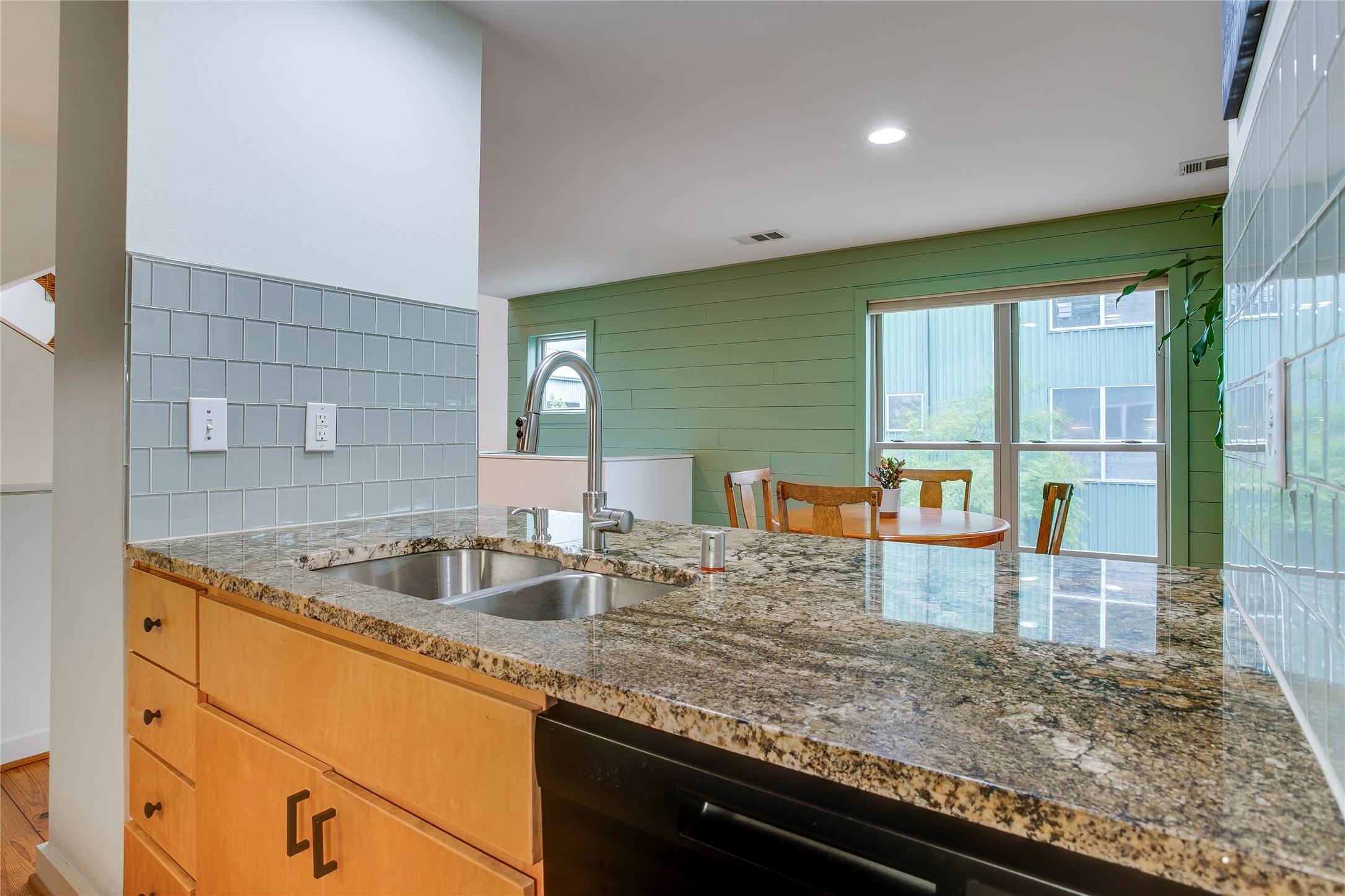 3801 San Jacinto Dallas TX 75204